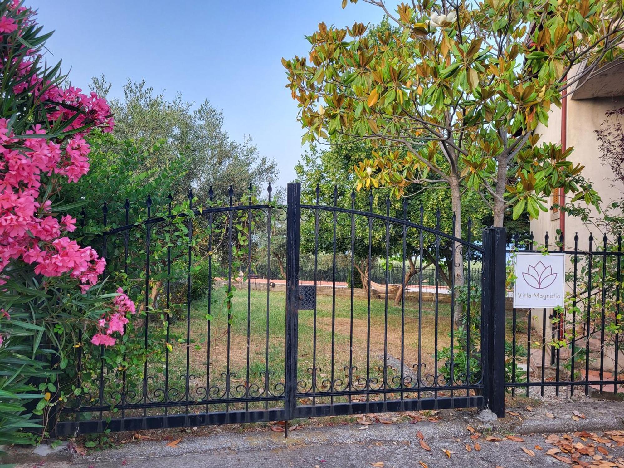 Villa Magnolia Litochoron Bagian luar foto